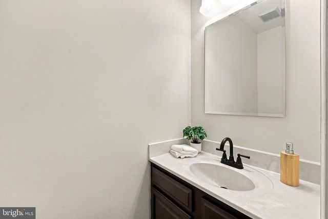 28 CATHEDRAL LN, Stafford, VA 22554