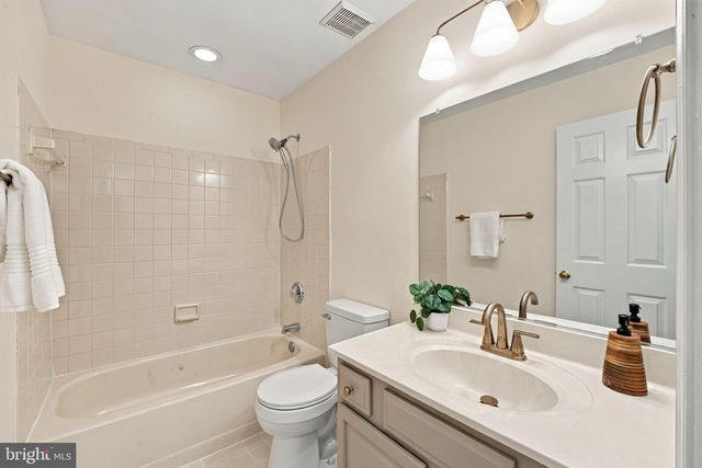 28 CATHEDRAL LN, Stafford, VA 22554