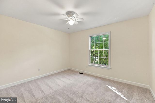 28 CATHEDRAL LN, Stafford, VA 22554