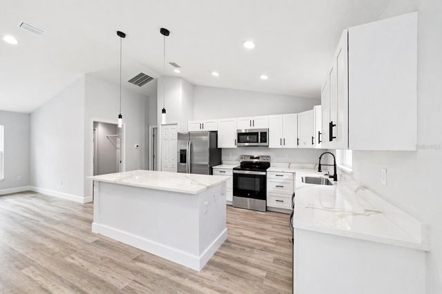 15919 SW 38TH STREET ROAD, Ocala, FL 34481