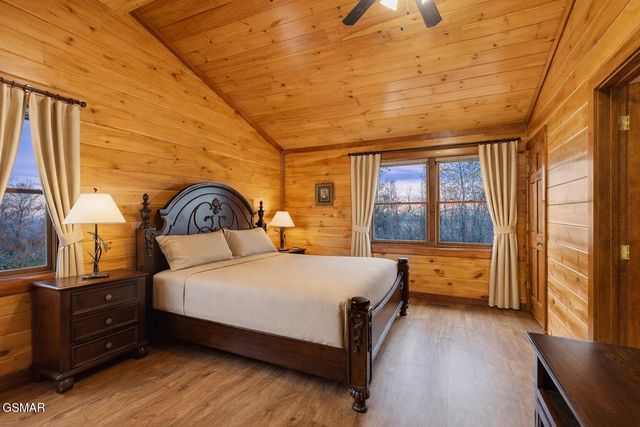 220 Amet Way, Cosby, TN 37722