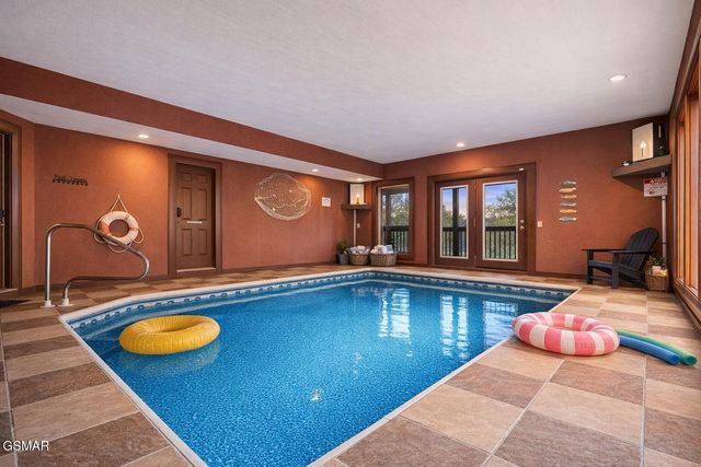 220 Amet Way, Cosby, TN 37722