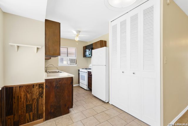4318 SUN GATE ST, San Antonio, TX 78217