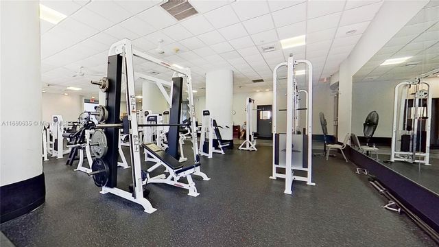 1800 NE 114th St 1411, Miami, FL 33181