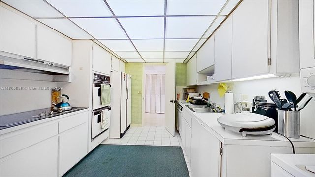 1800 NE 114th St 1411, Miami, FL 33181