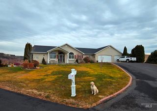 113 Clear Lake Lane, Buhl, ID 83316