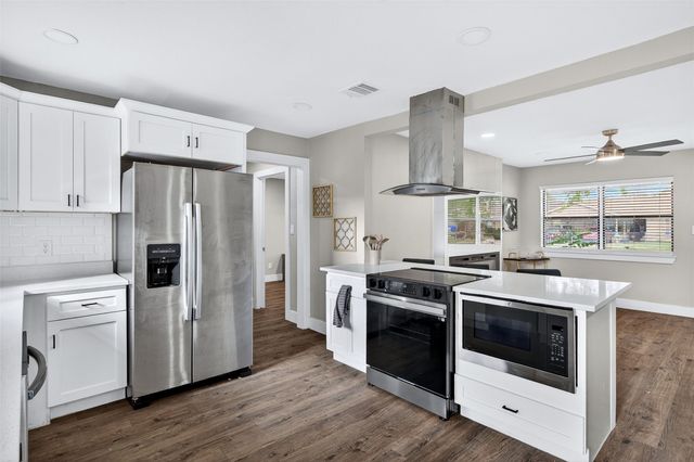 604 E Summit Street, Sherman, TX 75090