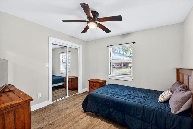604 E Summit Street, Sherman, TX 75090