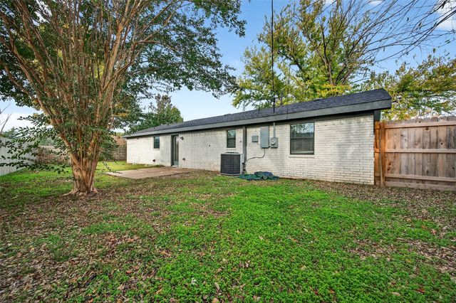 604 E Summit Street, Sherman, TX 75090