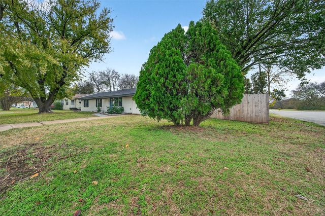 604 E Summit Street, Sherman, TX 75090