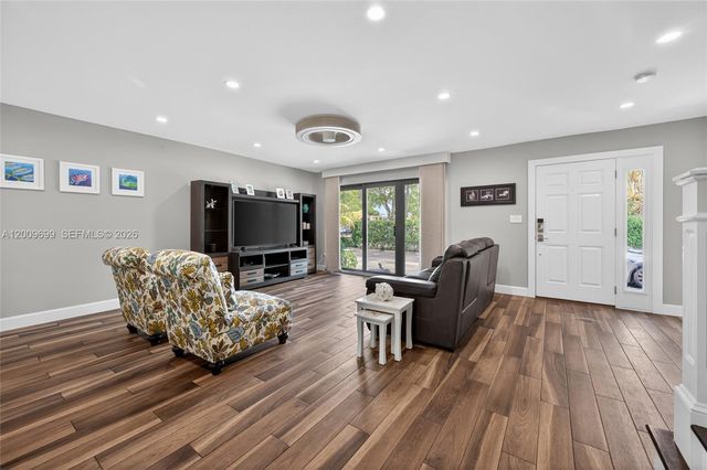 3726 NE 166th St 116, North Miami Beach, FL 33160