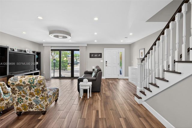 3726 NE 166th St 116, North Miami Beach, FL 33160