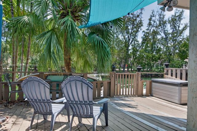 3726 NE 166th St 116, North Miami Beach, FL 33160