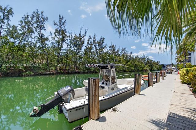 3726 NE 166th St 116, North Miami Beach, FL 33160