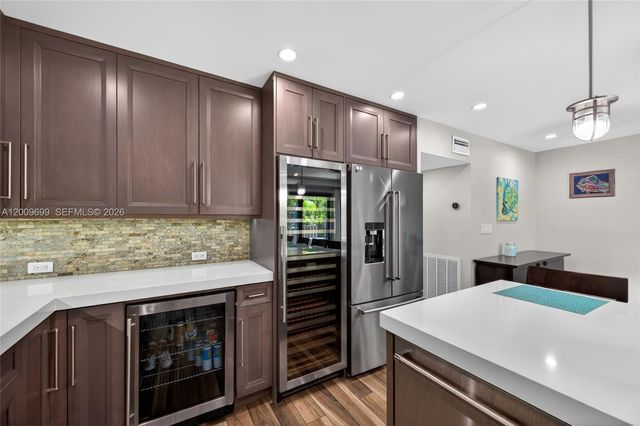 3726 NE 166th St 116, North Miami Beach, FL 33160