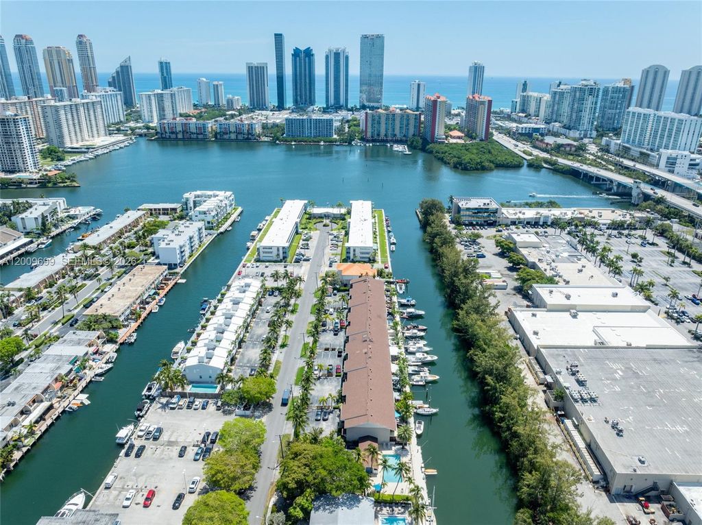 3726 NE 166th St 116, North Miami Beach, FL 33160