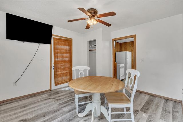 919 Colony Drive, Davenport, IA 52806