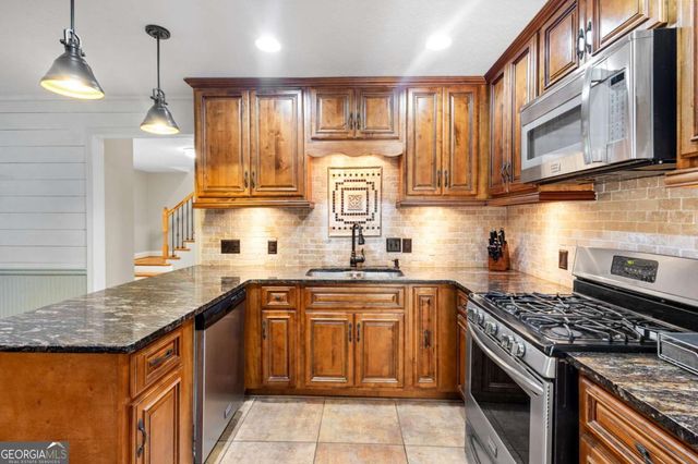 1676 Heritage Drive, Snellville, GA 30078