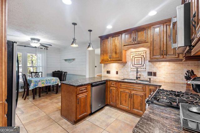 1676 Heritage Drive, Snellville, GA 30078
