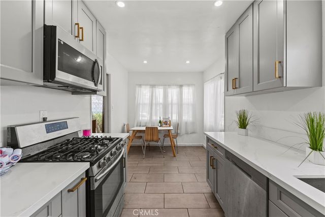 2725 E Tyler, Carson, CA 90810