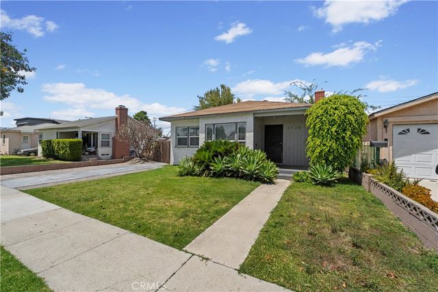 2725 E Tyler, Carson, CA 90810