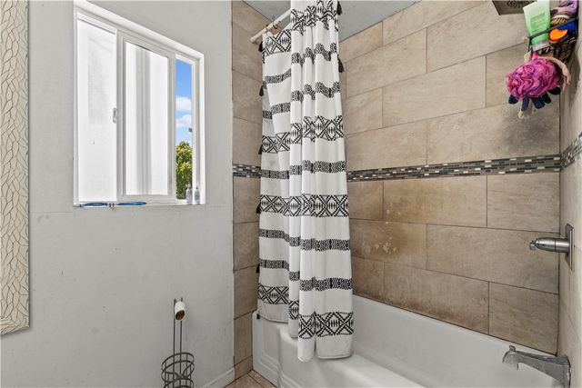 2725 E Tyler, Carson, CA 90810