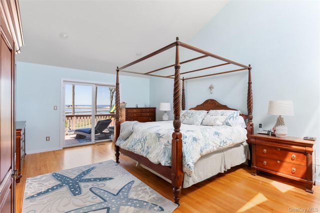 12 Flax Pond Woods Road, East Setauket, NY 11733