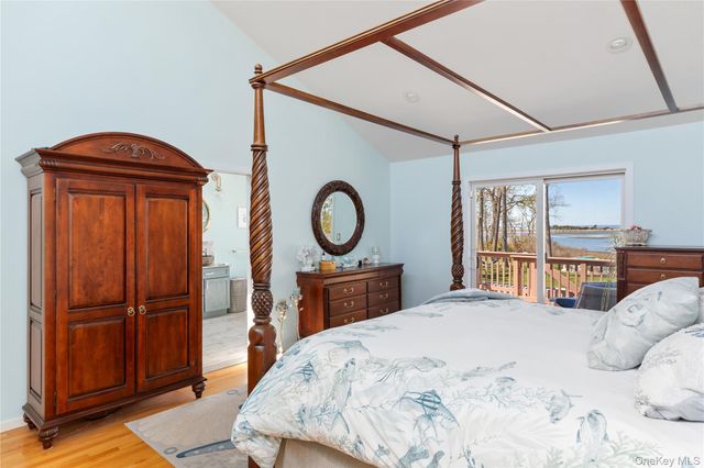 12 Flax Pond Woods Road, East Setauket, NY 11733