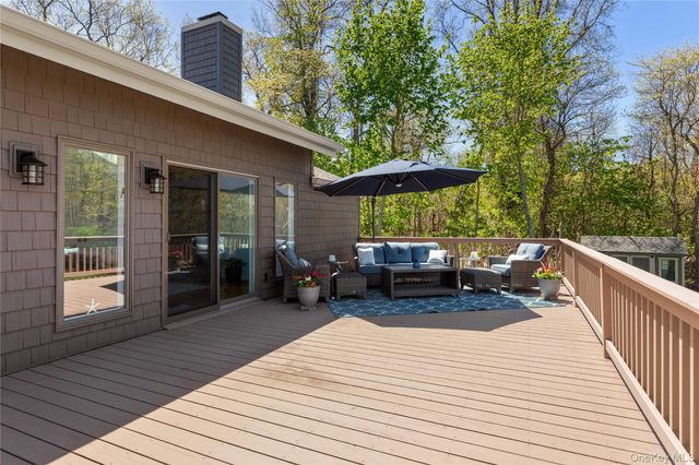 12 Flax Pond Woods Road, East Setauket, NY 11733