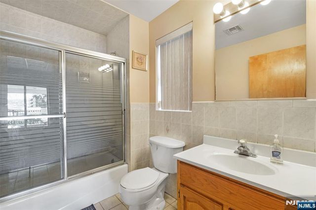17 Pleasant, Kearny, NJ 07032