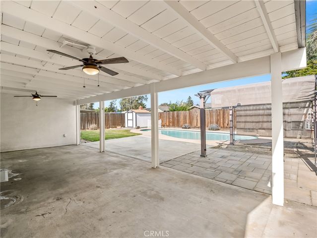 2239 Sunnyside, Clovis, CA 93611