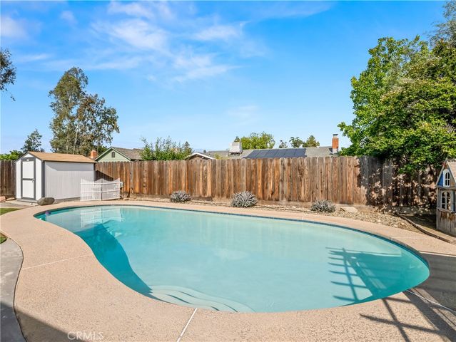 2239 Sunnyside, Clovis, CA 93611
