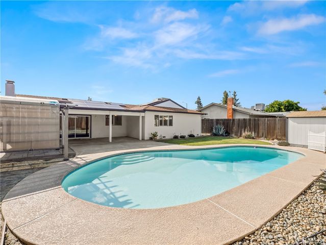 2239 Sunnyside, Clovis, CA 93611