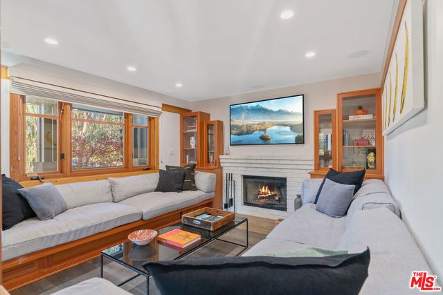 706 Navy Street, Santa Monica, CA 90405