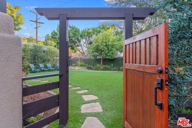 706 Navy Street, Santa Monica, CA 90405