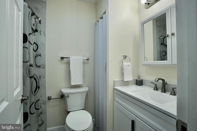 5804-B LANTANA CIR, Frederick, MD 21703