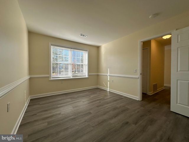 5804-B LANTANA CIR, Frederick, MD 21703