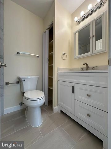 5804-B LANTANA CIR, Frederick, MD 21703