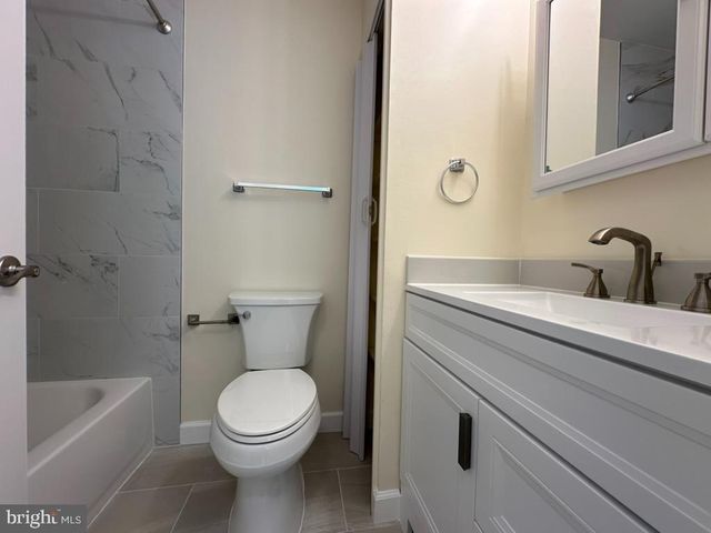 5804-B LANTANA CIR, Frederick, MD 21703