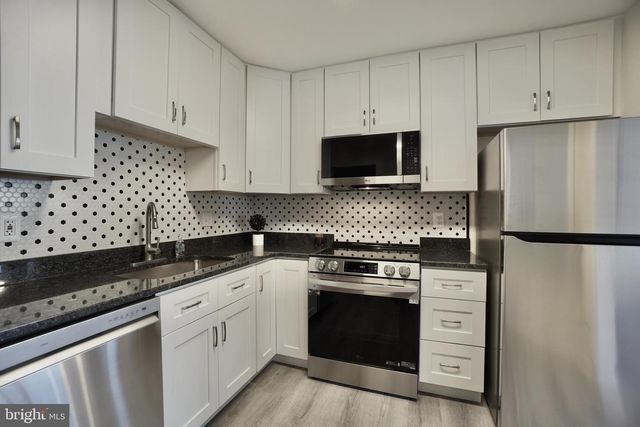 5804-B LANTANA CIR, Frederick, MD 21703