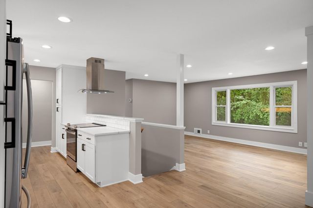 342 Kenmar Circle, Minnetonka, MN 55305