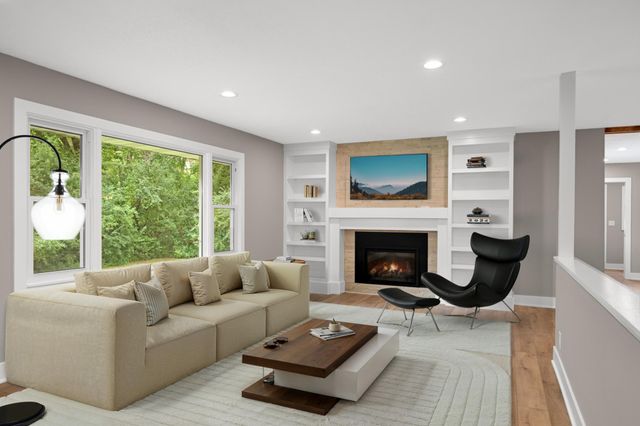 342 Kenmar Circle, Minnetonka, MN 55305