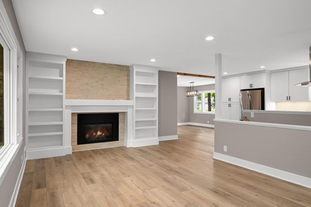 342 Kenmar Circle, Minnetonka, MN 55305