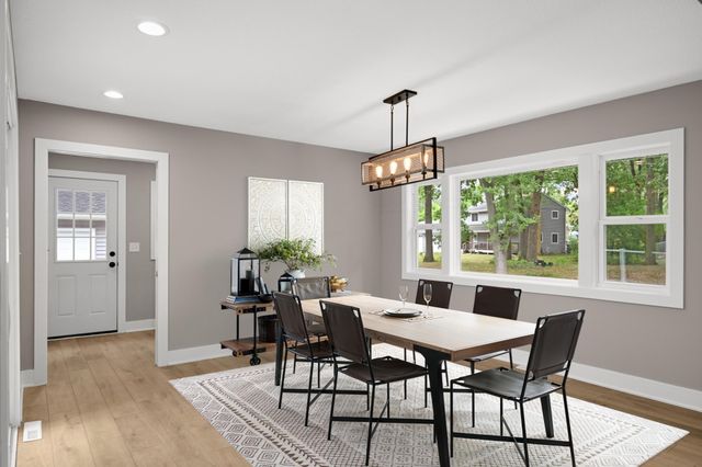 342 Kenmar Circle, Minnetonka, MN 55305