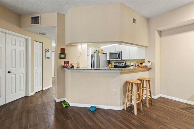 3023 Alcazar Place 201, Palm Beach Gardens, FL 33410