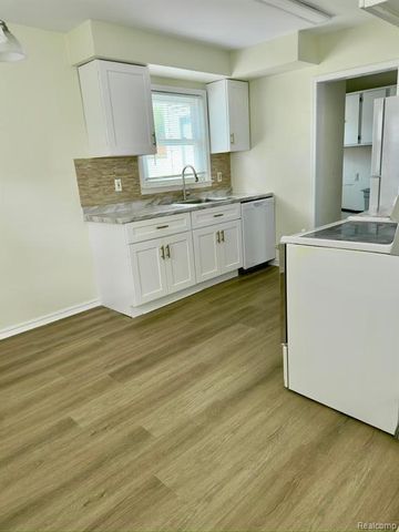 29814 Dover Street, Garden City, MI 48135