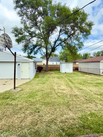29814 Dover Street, Garden City, MI 48135