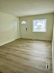 29814 Dover Street, Garden City, MI 48135