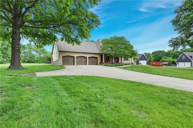 11260 W 155TH Terrace, Overland Park, KS 66221