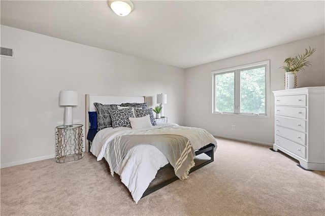 11260 W 155TH Terrace, Overland Park, KS 66221